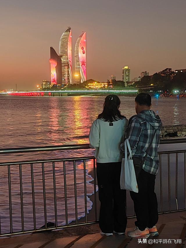 厦门海滨的落日之梦