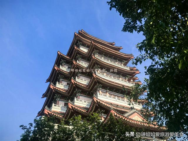 惠州地标“合江楼”，称东江第一楼，白天凭栏瞰全城，夜幕灯璀璨