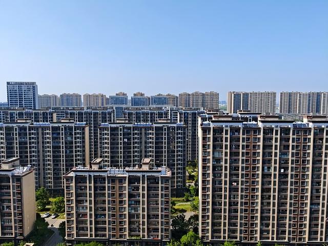 李嘉诚预言已应验？若无意外，2026年楼市或将面临3大转变