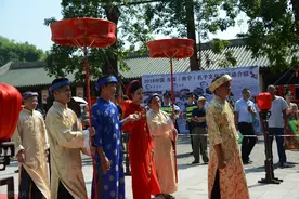 越媒：越南的男女性别差距越来越大图片