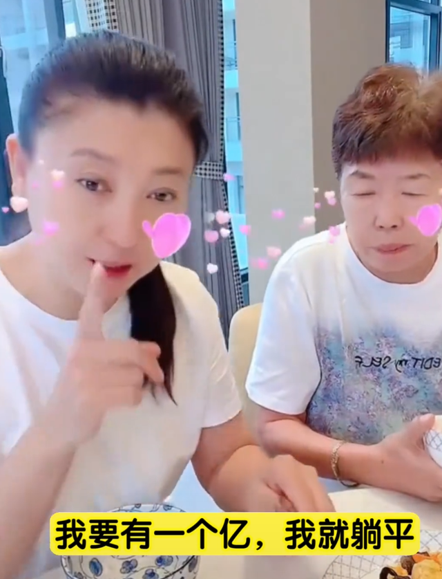 保持安静吧！明星“酸黄瓜”事件再升级，失去代言，官媒点名