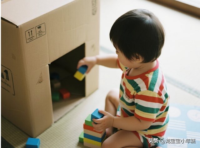 1 岁后娃越玩越聪明？7 个在家就能玩的小游戏，附细节攻略
