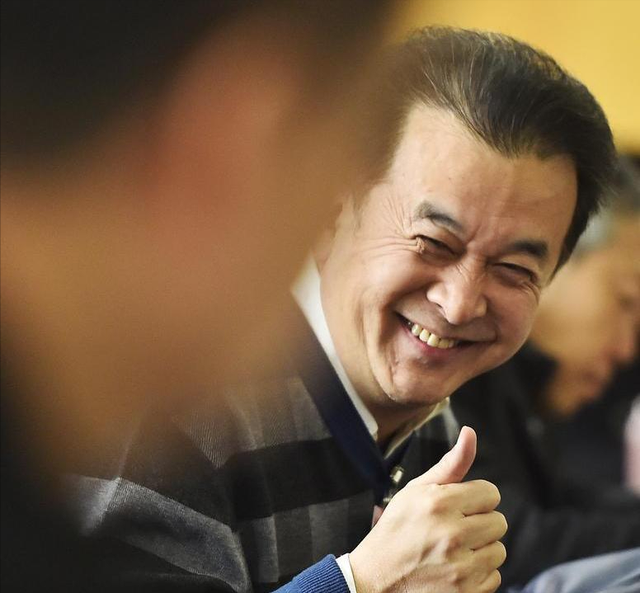“免职风波”10年后，再看黄宏现状，才明白当初我们冤枉李双江了
