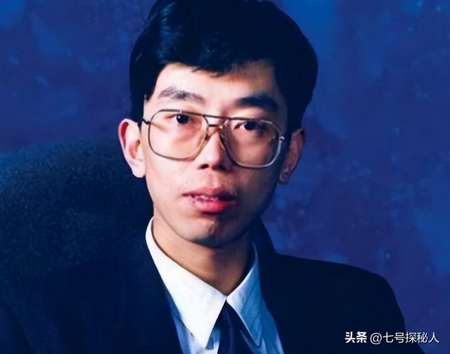 2023年，营销天才再出山，赚完老人钱，这次手伸向00后，狠赚百亿