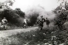 1951年，志愿军俘获英国名将，为何他说：中国步兵近乎无敌？图片