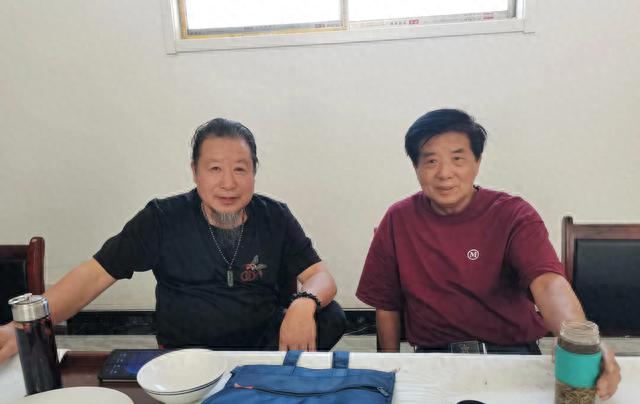 书画名家捐赠墨宝 助力乡村文化建设