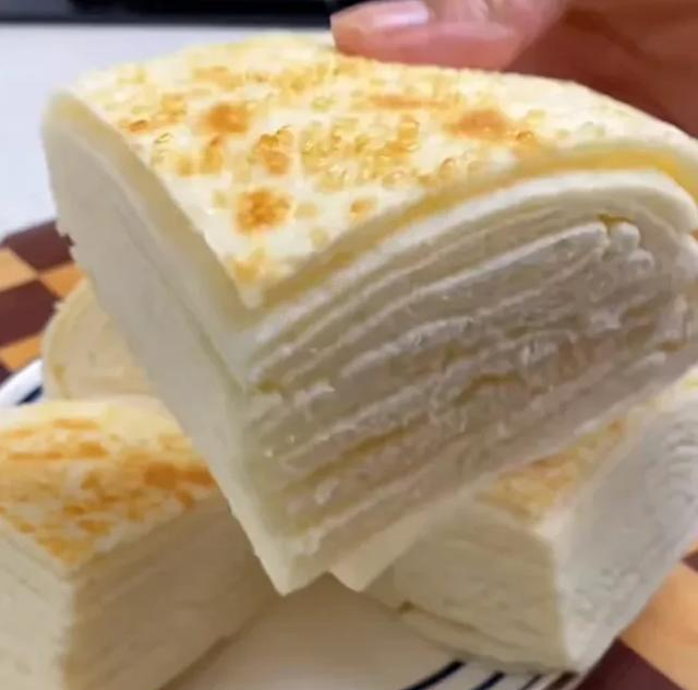 千层饼像我这样做，松软能翻书，一次醒发就搞定，方法简单易学