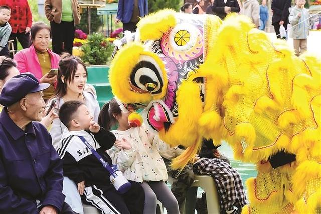 倾城皆动 惟余莽莽 “红色石楼”文旅盛宴引客流如潮
