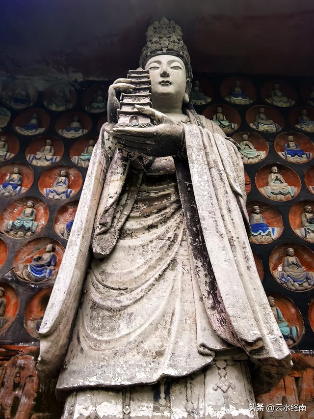 大足石刻能并列四大石窟吗？这一篇估计是最详介绍了，有些长慎入