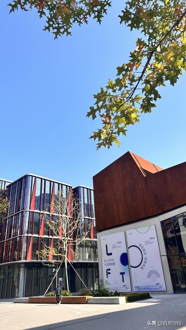 旧厂新生，文创园成了Z世代的“精神防空洞”