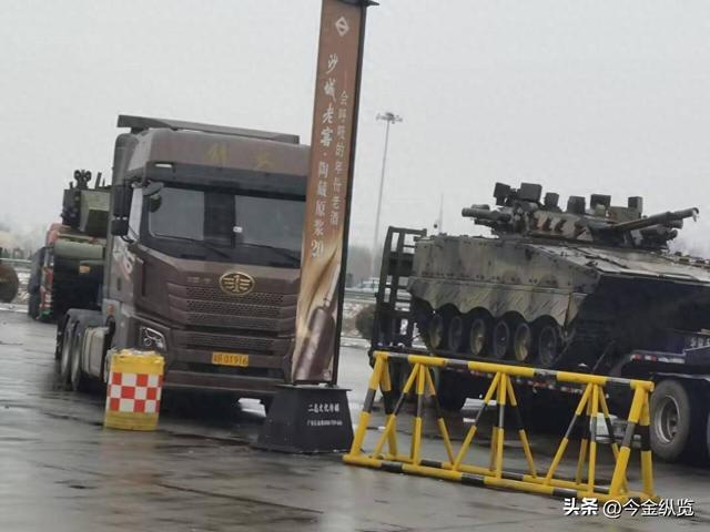 无人机杀手！04B战车8面雷达织密网，陆战"金钟罩"让敌机无所遁形