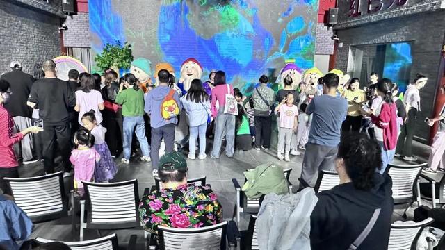 双节文旅新体验！丰台公益演出进景区，美景好戏两不误