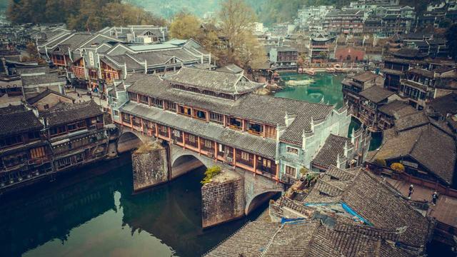 想玩点不一样，这个冬天，让我们去湘西过大年！