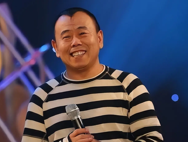 68岁潘长江豪宅名车无数	，晚年却为42岁女儿愁白头，真相泪崩！