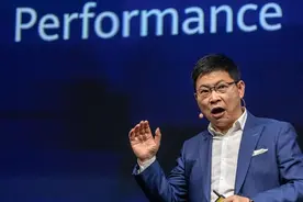 余承东内涵小米冲上热搜！小米高管齐上阵，北汽也站队，恶战打响图片