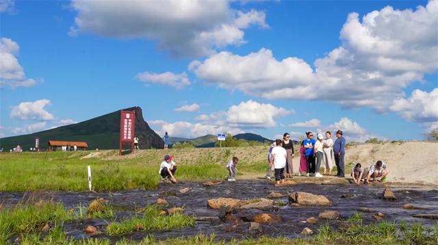 西乌旗“99号公路”文旅升级：让游客体验更优、获得感更强