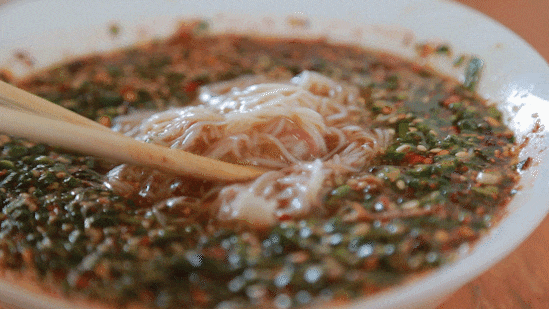 云南边陲21℃小城，比版纳好吃10倍，有多低调，就有多宝藏！