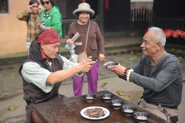 穿越百年时光，到阳谷景阳冈做一回“武松”