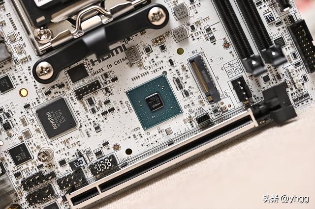 小身材大能量——微星 MPG B850I EDGE TI WIFI 刀锋钛主板开箱简测