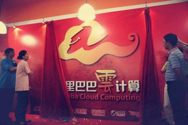 吃饭砸锅，巨头垄断中国30年，却扬言绝不培养中国员工，如今咋样