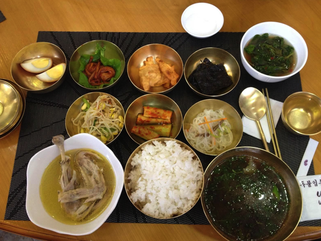 去朝鲜游玩的时候，在平壤高级饭店吃一碗冷面，需要花多少钱？
