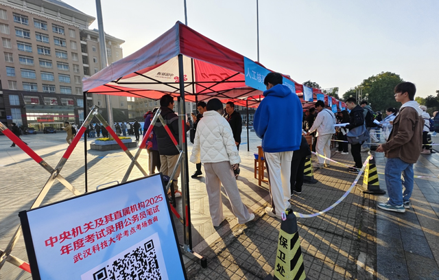 上千万人抢着上岸，他们却主动扔了铁饭碗
