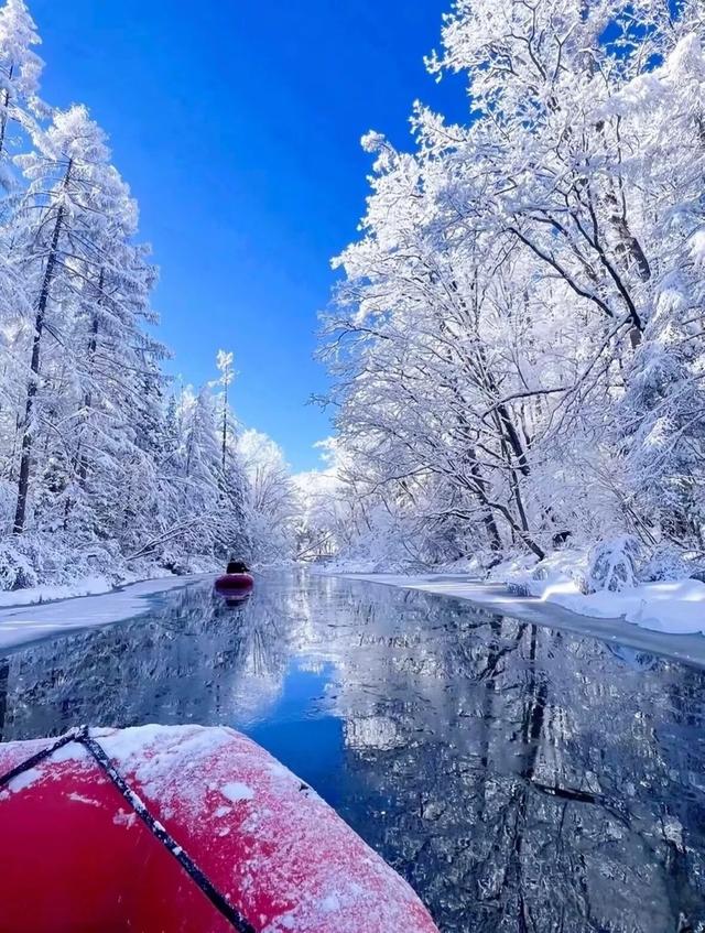 长白山机场冬航季上线！解锁“航班+玩雪+火锅+火炕”一站式冰雪狂欢