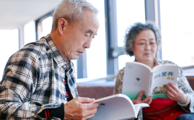 中央定调，退休新规实施，2026年1月跟2026年5月退休，怎么选？