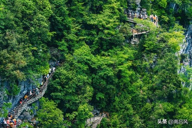 让心从容走好每一步 皆可登上万仞之巅