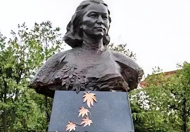 出卖吴石将军的蔡孝乾	，为什么一直到死，他都没有遭到清算呢？