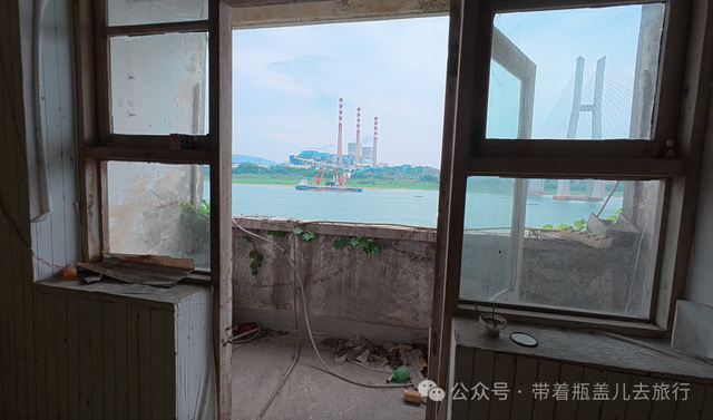 大渡口长江边的神秘废墟！99%重庆人不知道的绝美江景竟无人问津