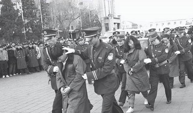 1983年，她因与18任男友发生关系，被判死刑，枪毙前遗言惊世骇俗