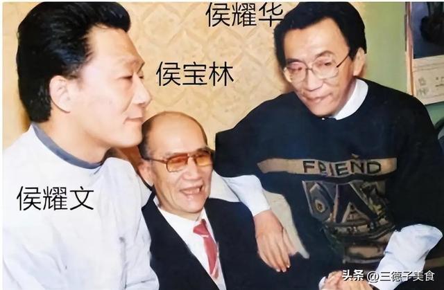 独居北京无人照料	，家中杂乱简陋环境寒酸，79岁侯耀华晚年凄凉