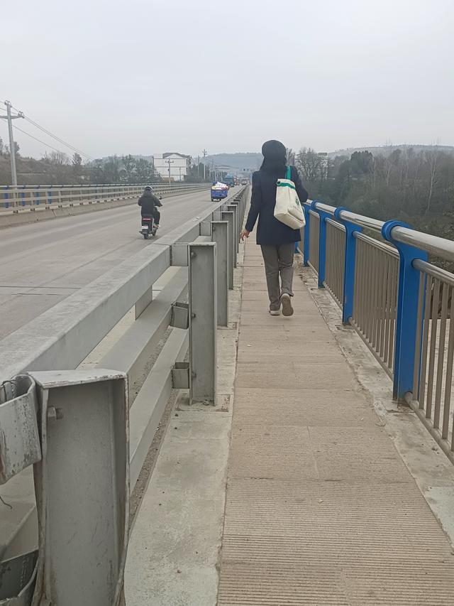 大汉口——→小河口