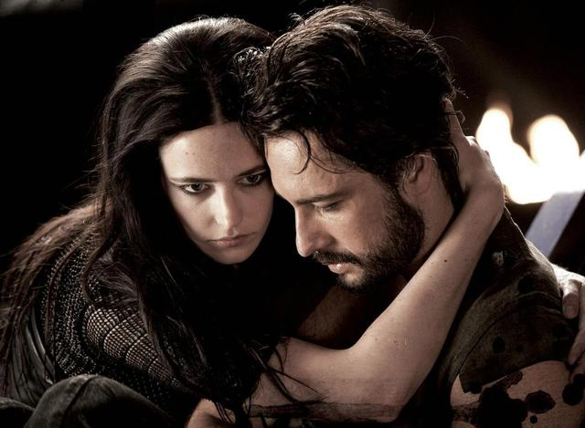 大尺度影片出道即巅峰！伊娃・格林靠这十部作品，藏着太多敢与狠！