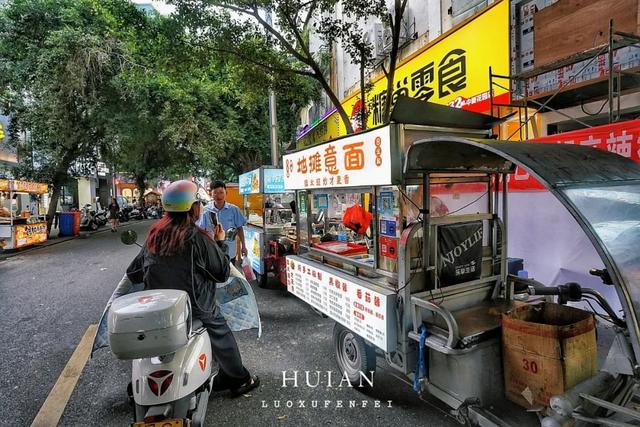 来泉州惠安别只去崇武古城!在这座千年古县登科山逛夜市!