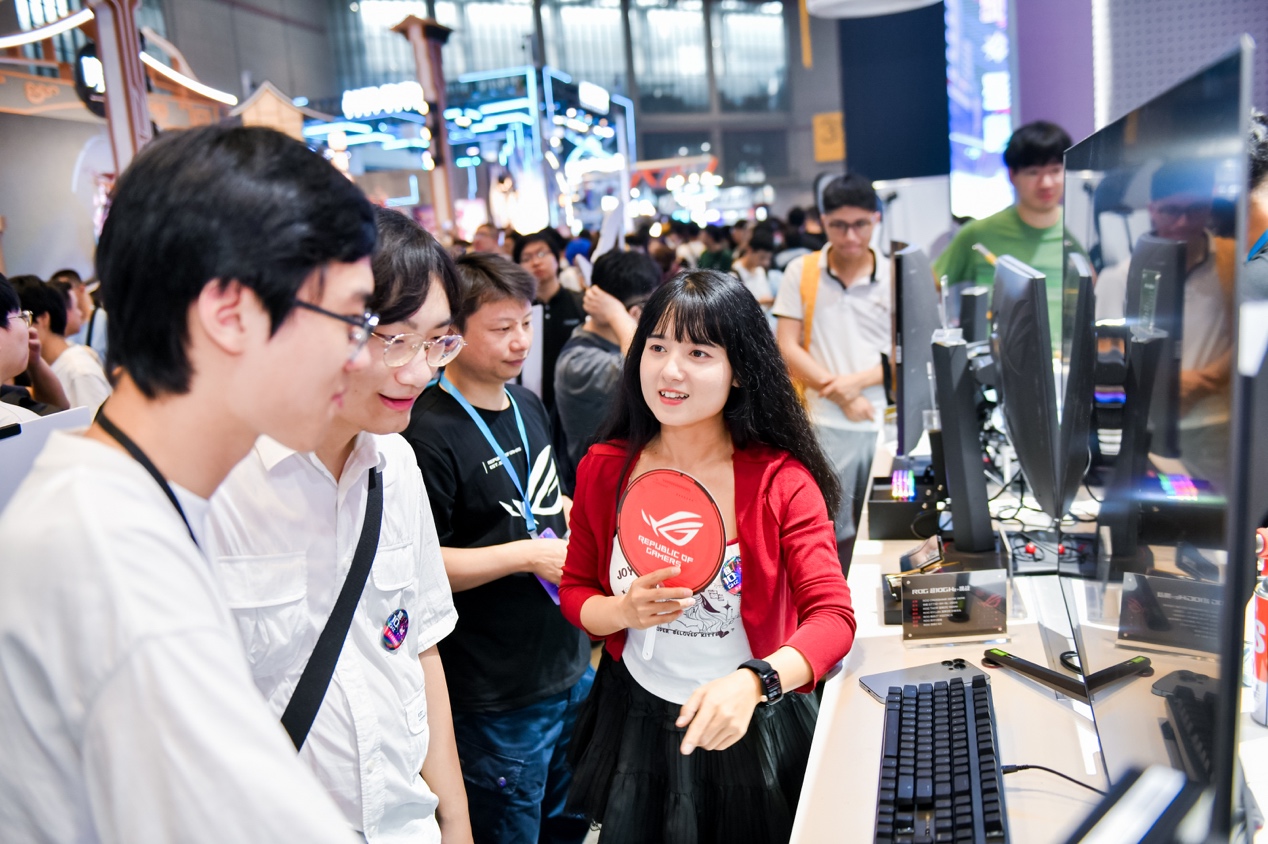 华硕主板闪耀BW2024,竞无止境 大放异彩