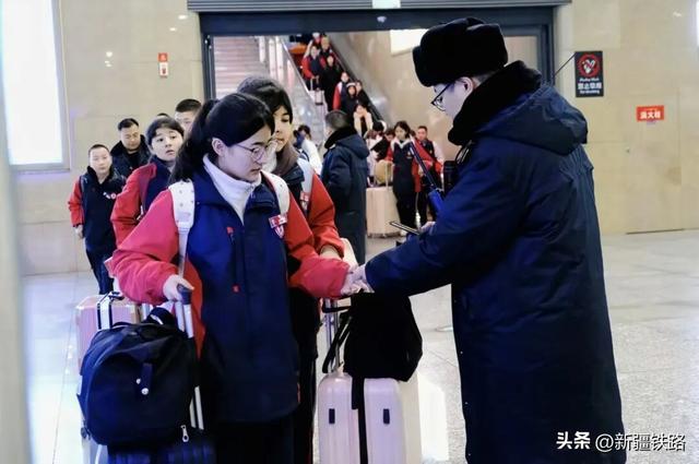 根本坐不住！“雪假”来新疆滑雪呀！