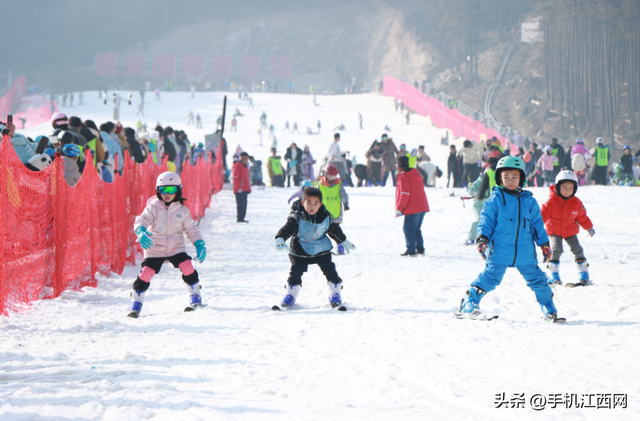 南方小县玩转“冰雪奇缘”