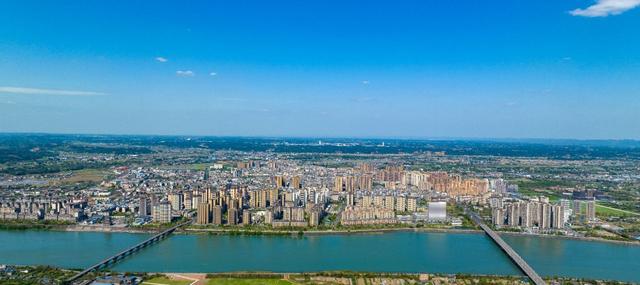 青山绿水的夹江答卷