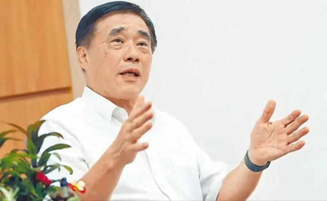 蓝营要变天了，郑丽文让人失望，张亚中发出怒吼，洪秀柱有言在先