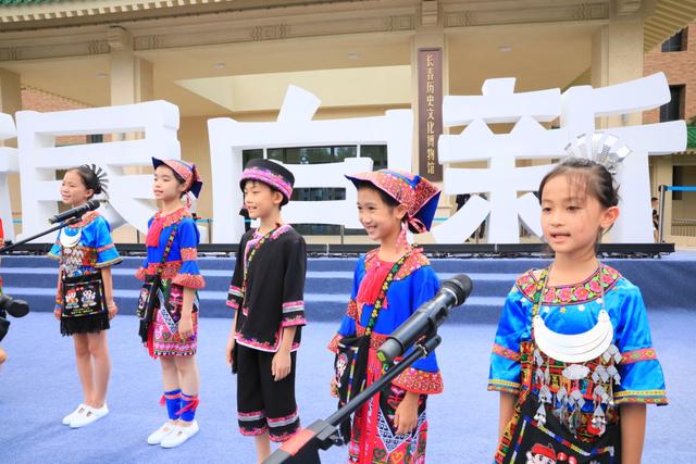 五指山牵手长白山——文化交流促发展 两地情谊谱新篇
