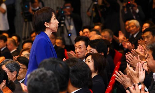 高市早苗当选自民党总裁	，第一时间喊话中国，外交部提出严肃要求