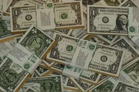 “存钱”可不是“save money”，说错了小心打水漂！图片