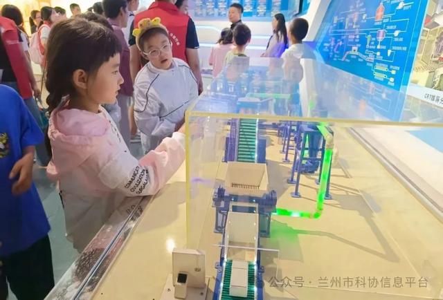红古区科协开展暑期关爱女童科普行活动