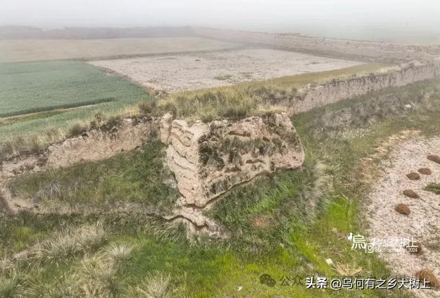 被村民遗弃的干柴洼古城，始建于汉代，1936年红军在此惨胜