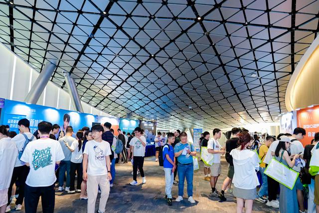 2025深圳充电嘉年华收官，潮流充电，更要安全