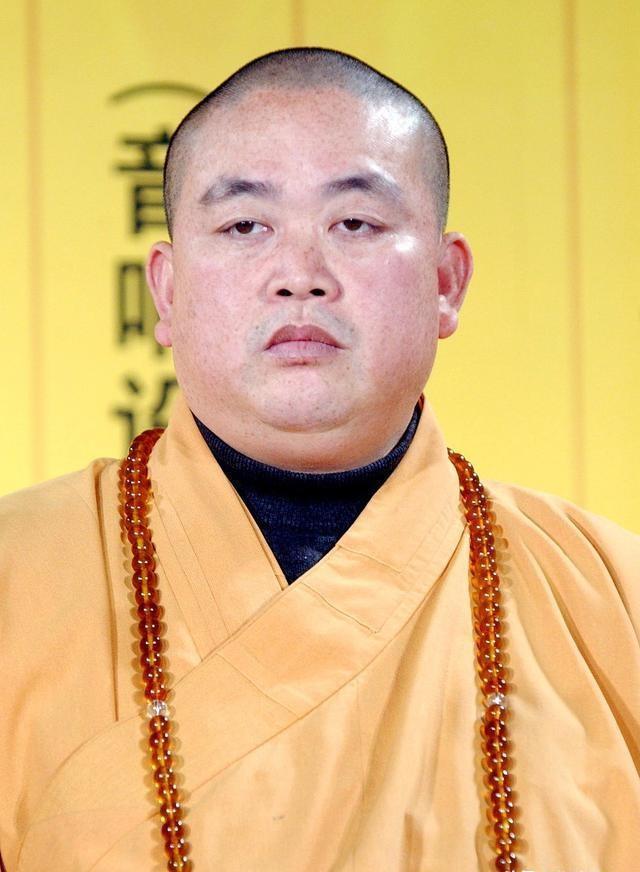 释永信家庭情况：大哥开武校，四弟已出家，母亲和二哥一起生活