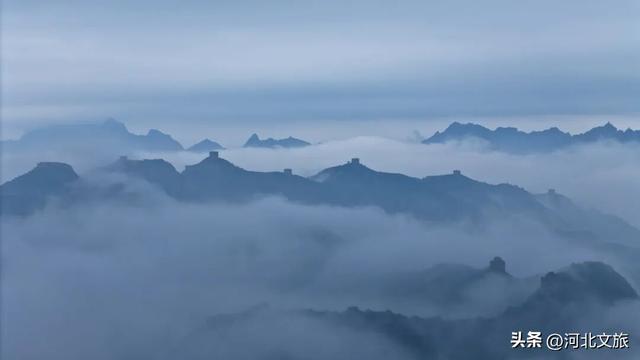 云海漫金山，一眼千年梦