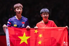 巴赫拒绝唯冠军论：称孙颖莎是伟大的冠军，但也不能忘记王曼昱图片